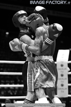 2009-09-09 AIBA World Boxing Championship 0018 - 51kg - Amnaj Ruenroeng THA - Misha Aloyan RUS